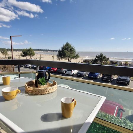 Saint Georges De Didonne - Pleine Vue Mer Pour Ce Studio Cabine Face A La Plage Kültér fotó